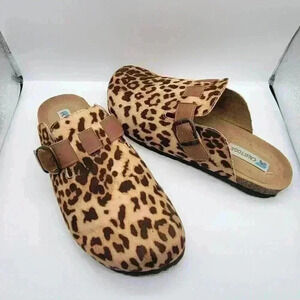 CALISTOGA Leopard Women's Sleepers/Sandals Buckle Strap Size 10 Faux Suede Flat